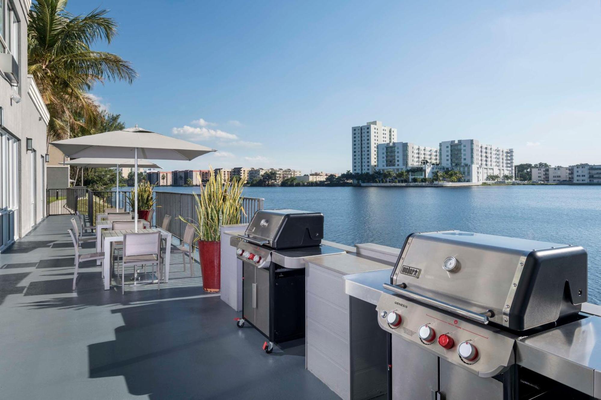 Homewood Suites Miami Airport/Blue Lagoon Miami Springs Dış mekan fotoğraf