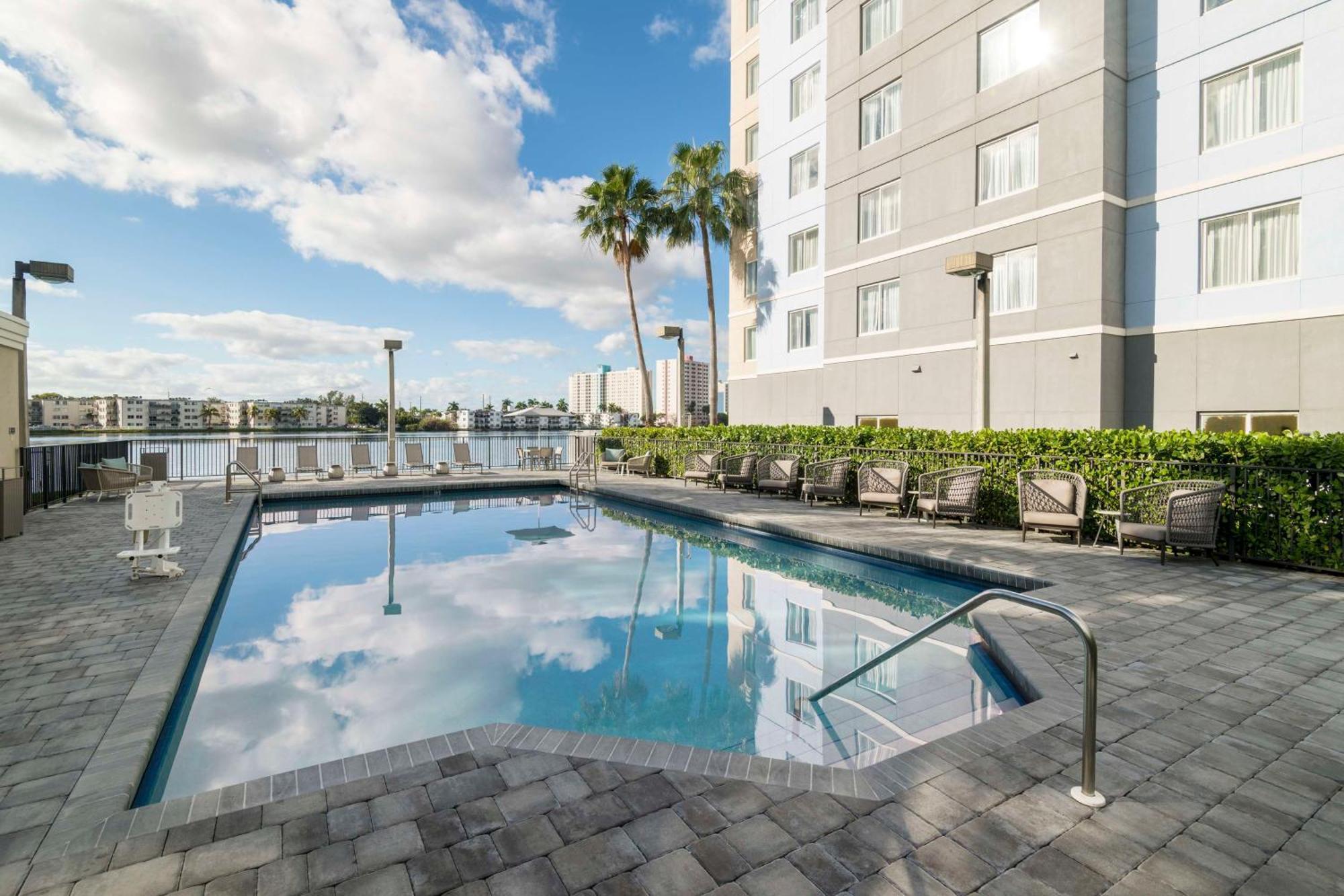 Homewood Suites Miami Airport/Blue Lagoon Miami Springs Dış mekan fotoğraf