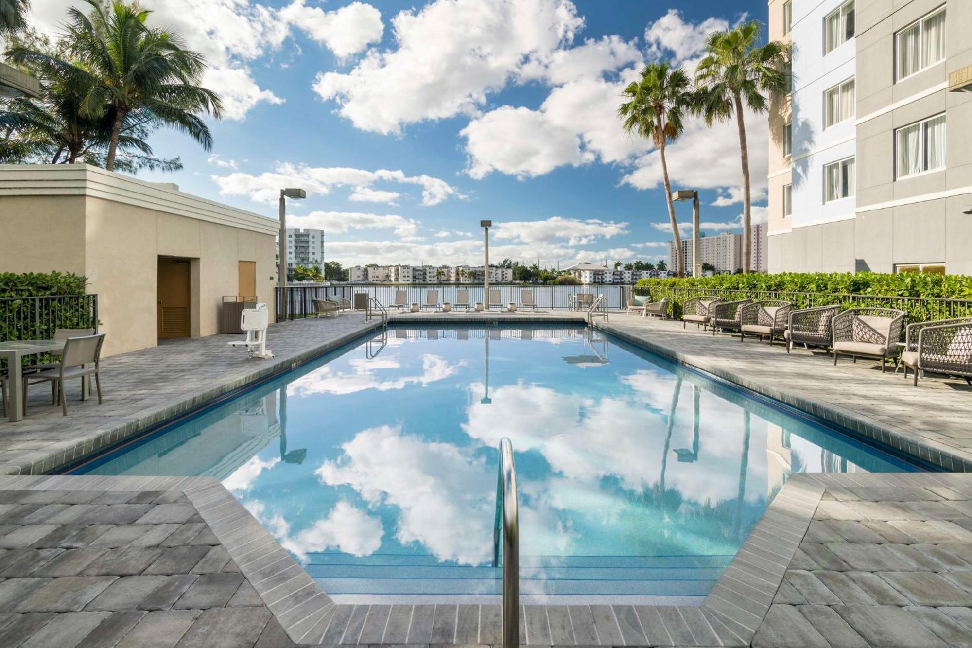 Homewood Suites Miami Airport/Blue Lagoon Miami Springs Dış mekan fotoğraf